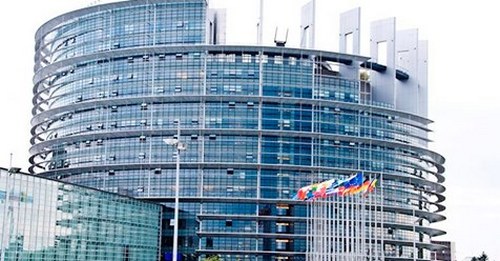 สหรัฐยืนยันมาตรการเก็บภาษีนำเข้าสินค้า EU วงเงิน 7.5 พันล้านดอลล์เริ่มบังคับใช้วันนี้